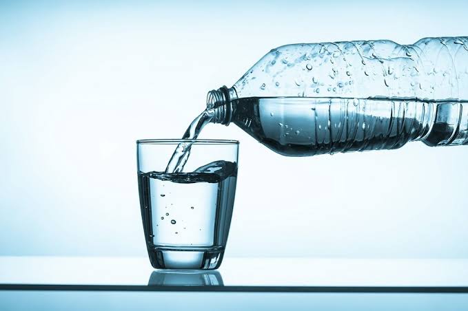 آزمایش پر کردن بطری